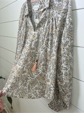 Anthropologie Floral Print Blouse in Beige and Gray